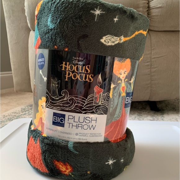Disney Other - Disney Hocus - Pocus Oversized Plush Throw